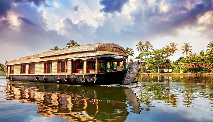 Cochin -  Munnar -  Thekkady - Alleppey - Kovalam - Trivandrum   6 NIGHT AND 7 DAYS 